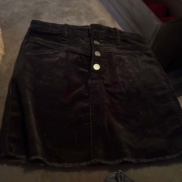 Black Ribbed Felt Skirt - Picture 1 of 3